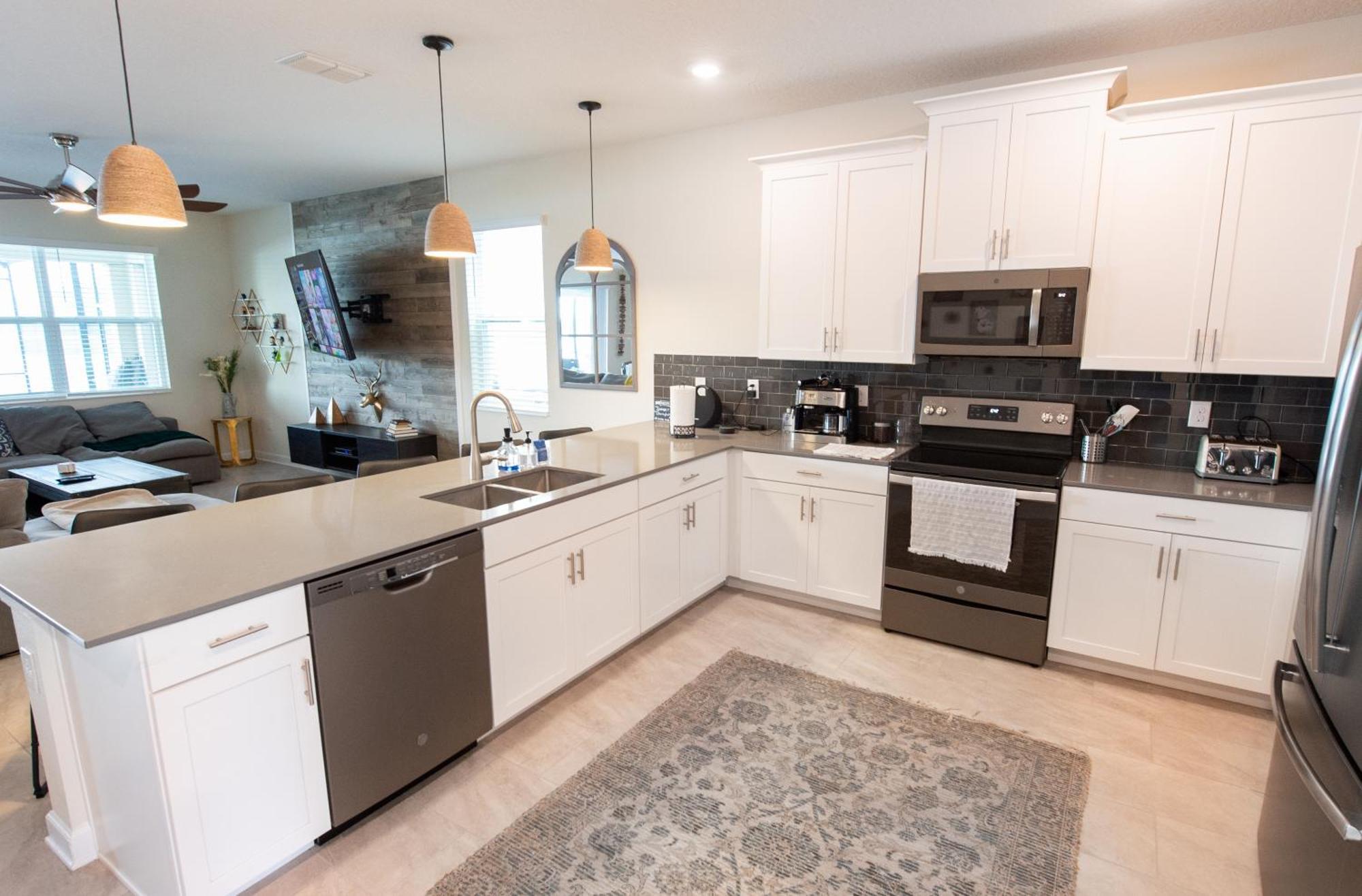 B - New 4 Bedroom Home - 5 Miles To Disney - Free Water Park - Private Pool คิสซิมมี ห้อง รูปภาพ
