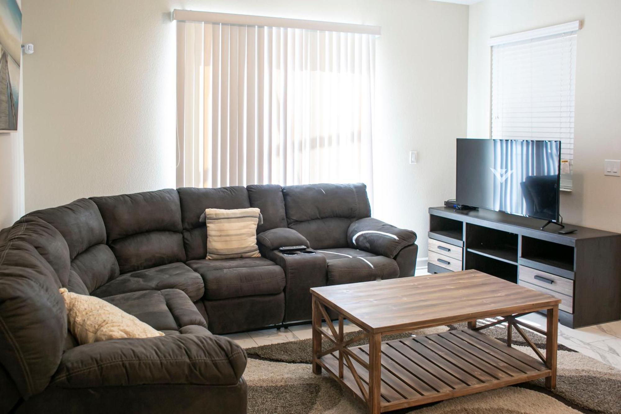 B - New 4 Bedroom Home - 5 Miles To Disney - Free Water Park - Private Pool คิสซิมมี ห้อง รูปภาพ