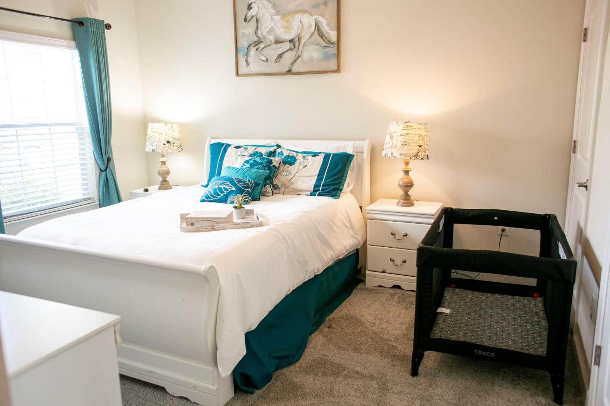 B - New 4 Bedroom Home - 5 Miles To Disney - Free Water Park - Private Pool คิสซิมมี ห้อง รูปภาพ