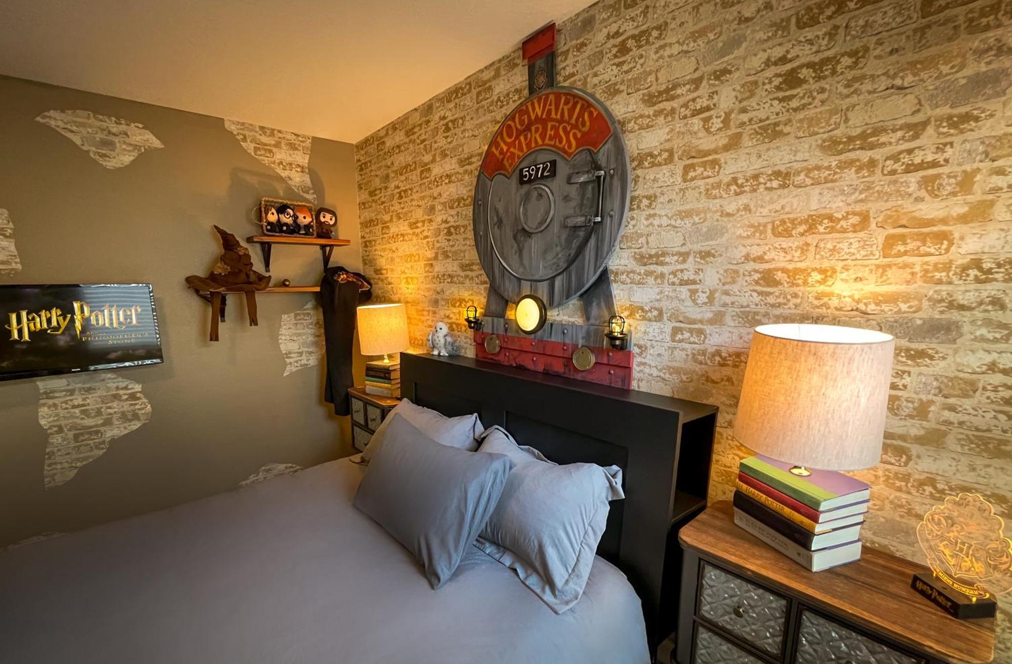 B - New 4 Bedroom Home - 5 Miles To Disney - Free Water Park - Private Pool คิสซิมมี ห้อง รูปภาพ